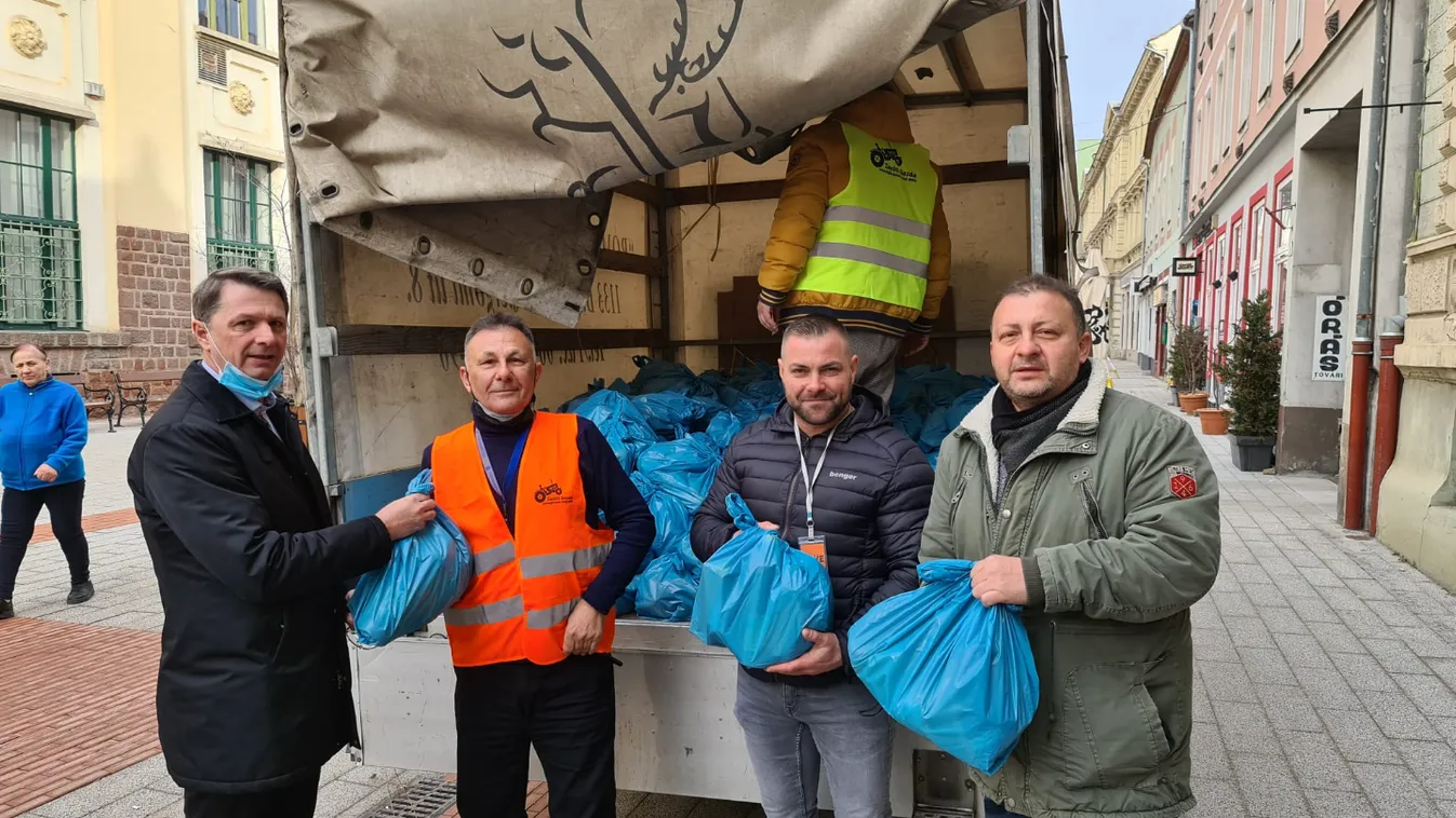 Gáspár Zsolti ajándékkal veszi rá a romákat, hogy oltassanak