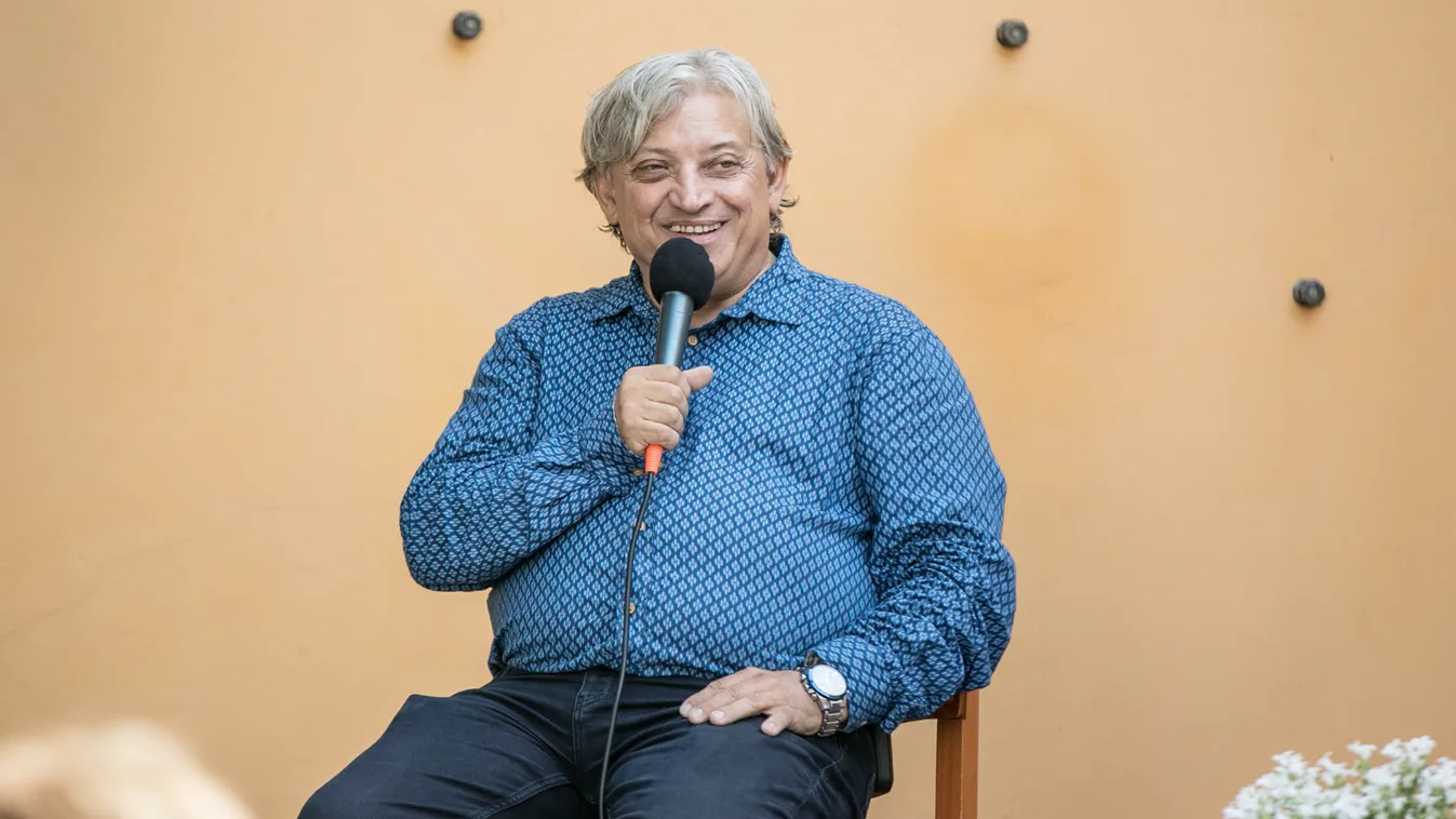 A tűzoltók is kivonultak Badár Sándor szülinapjára