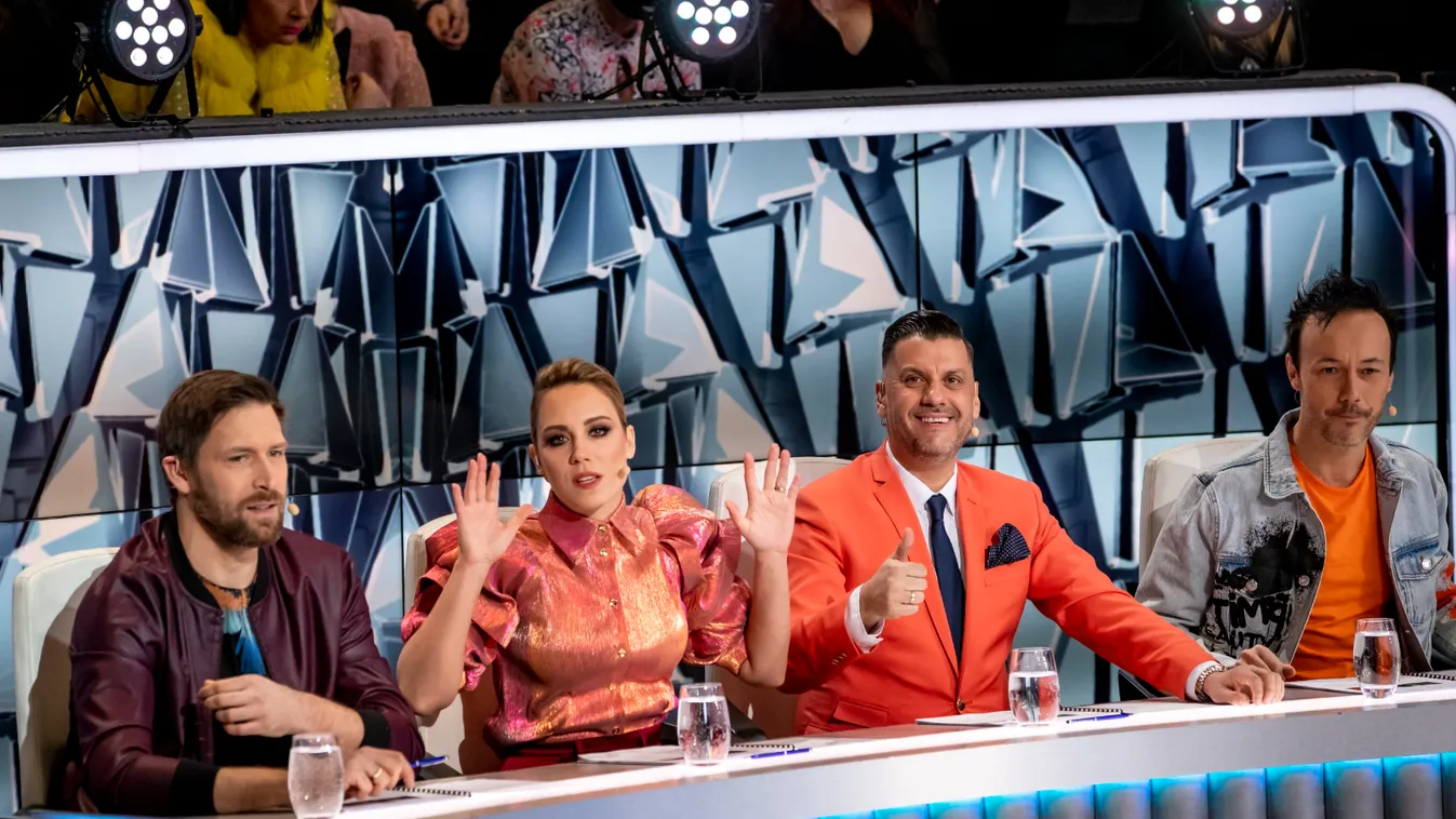 Kökény Attila  zavarba jött a flörtölő ananásztól