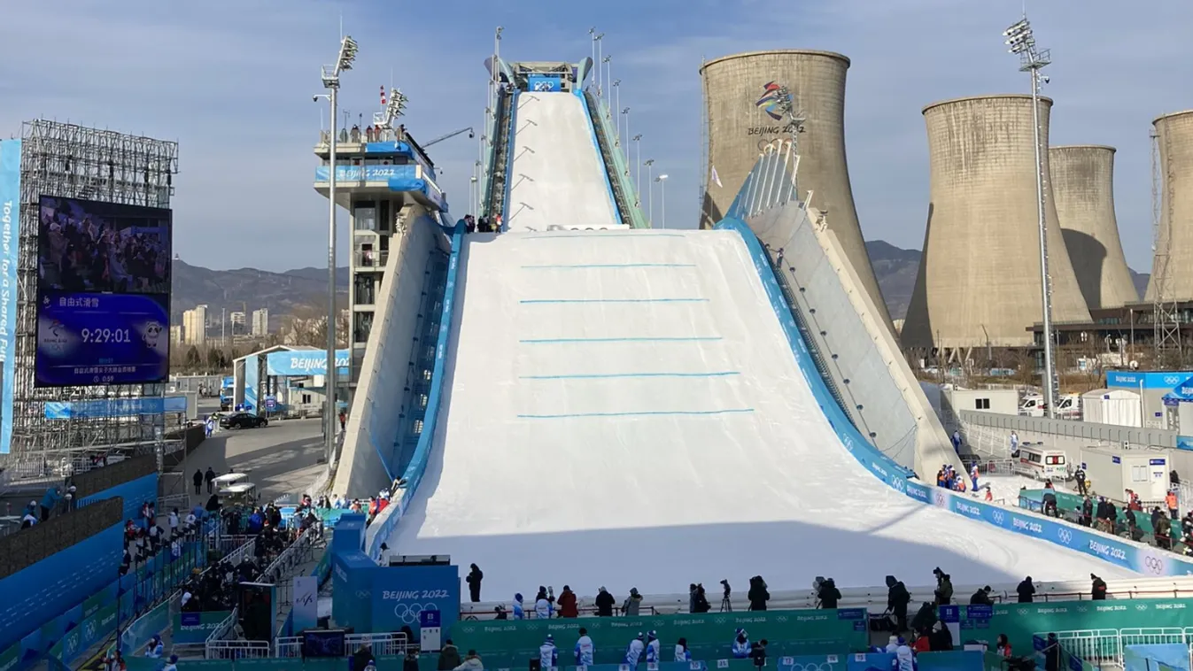 Hátborzongató: elhagyatott acélgyár ad otthont a téli olimpia egyik fő helyszínének