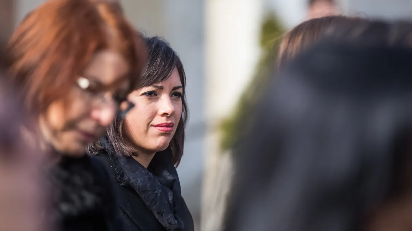 Csodálatos kincsek kerültek elő a miniszterelnök lányának szülői házából