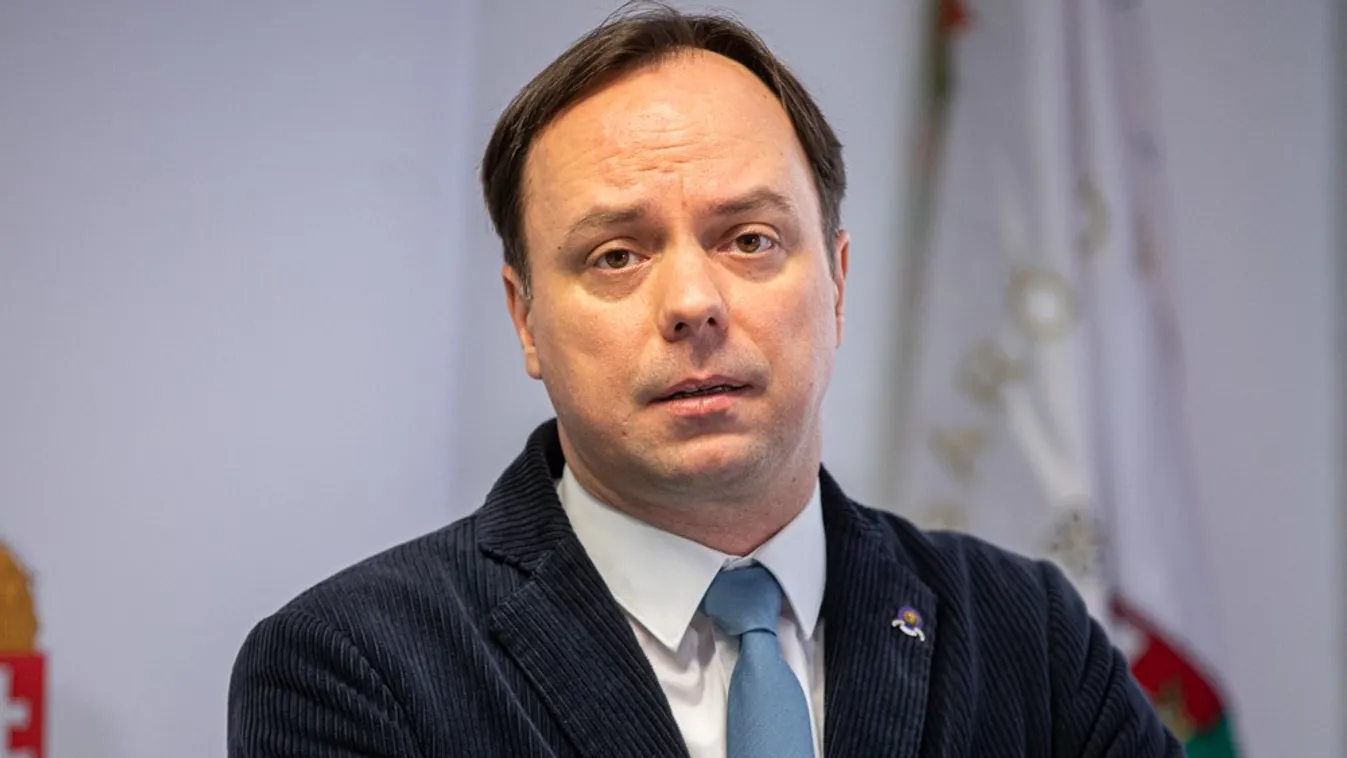 Újabb extra érkezik a nyugdíjasok postaládájába