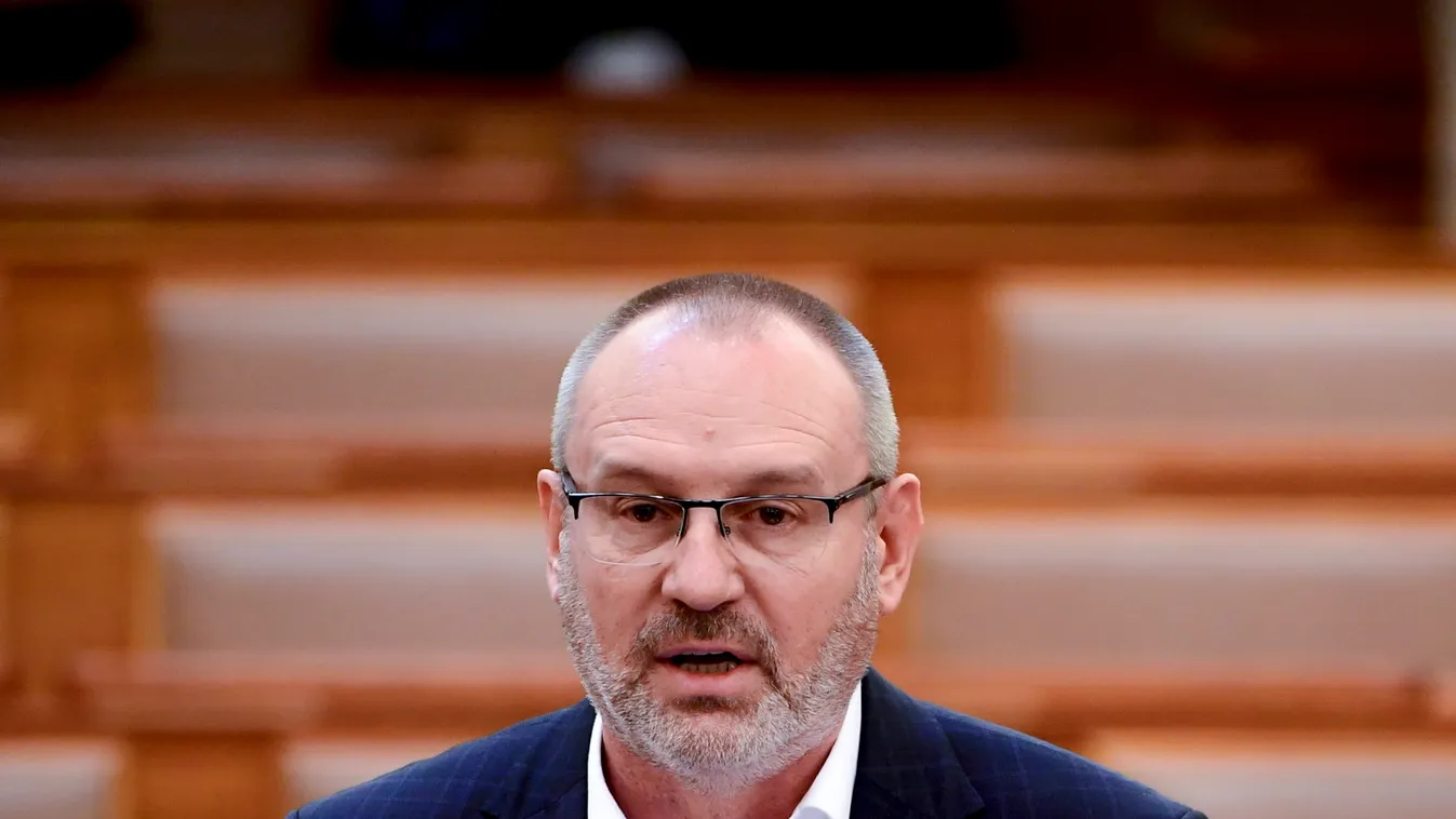 Zsigó Róbert: emelt összegű gyed és gyod érkezik a napokban