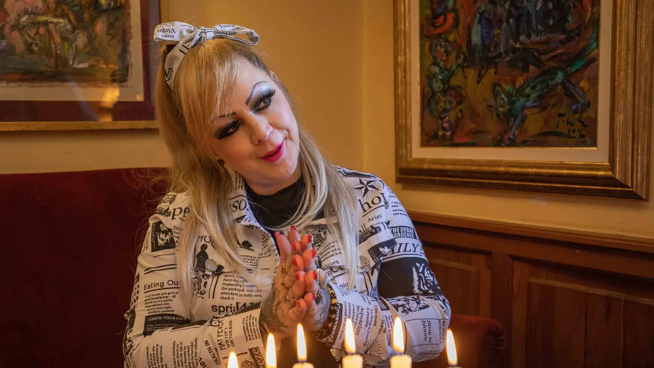 Megdöbbentő videó: Elhunyt testvér üzent a magyar halottlátóval