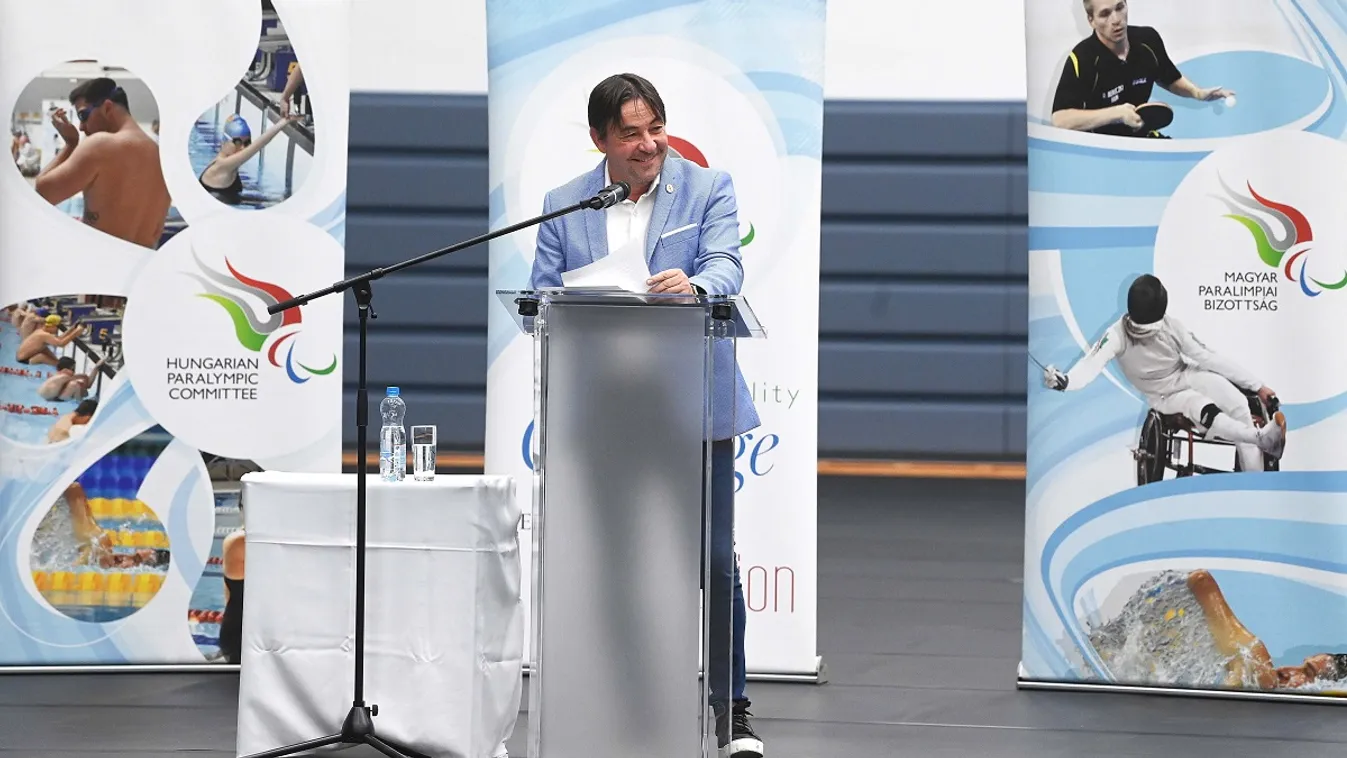 Szabó László MPB-elnök a tokiói paralimpiai csapat fogadásán
