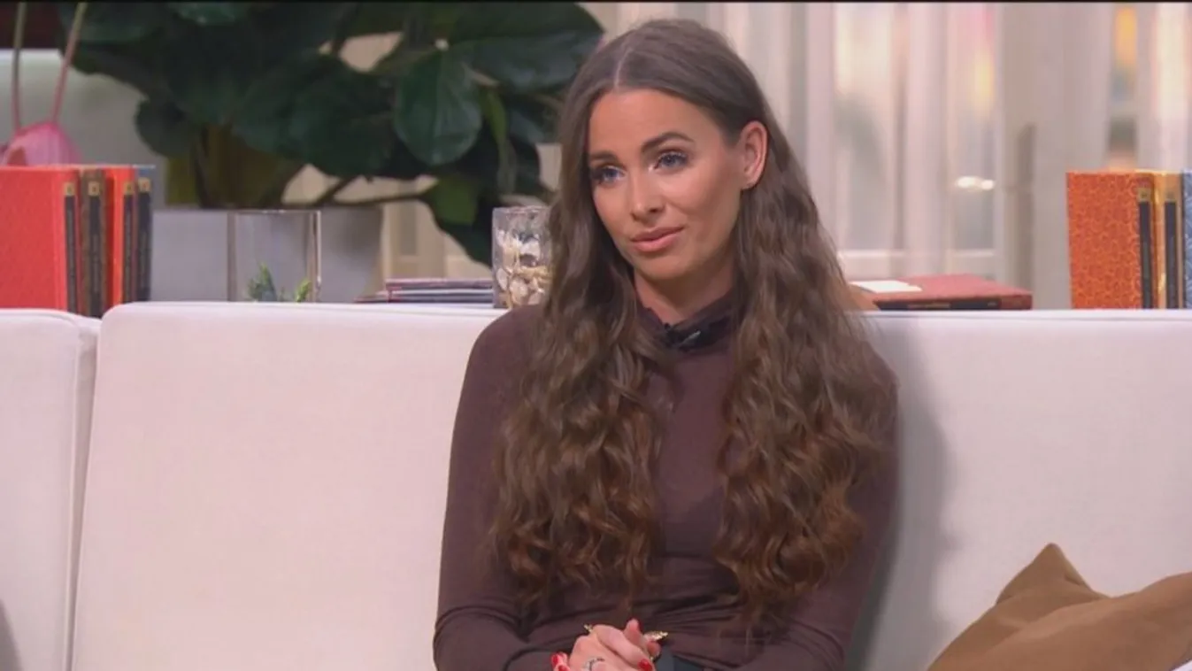 Bikiniben pózol Sydney van den Bosch