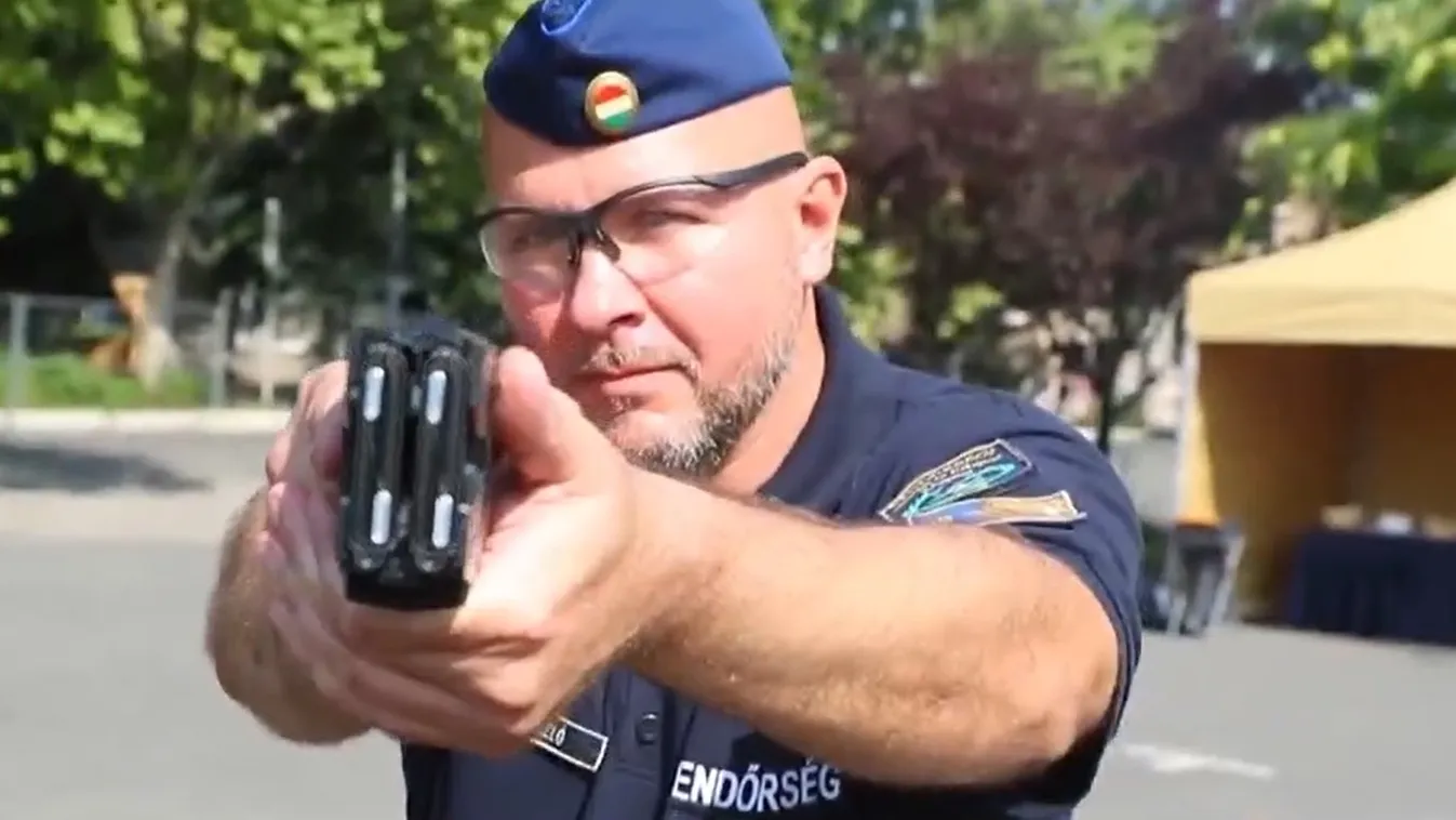 Ezzel az új fegyverrel üldözik a bűnt a magyar rendőrök