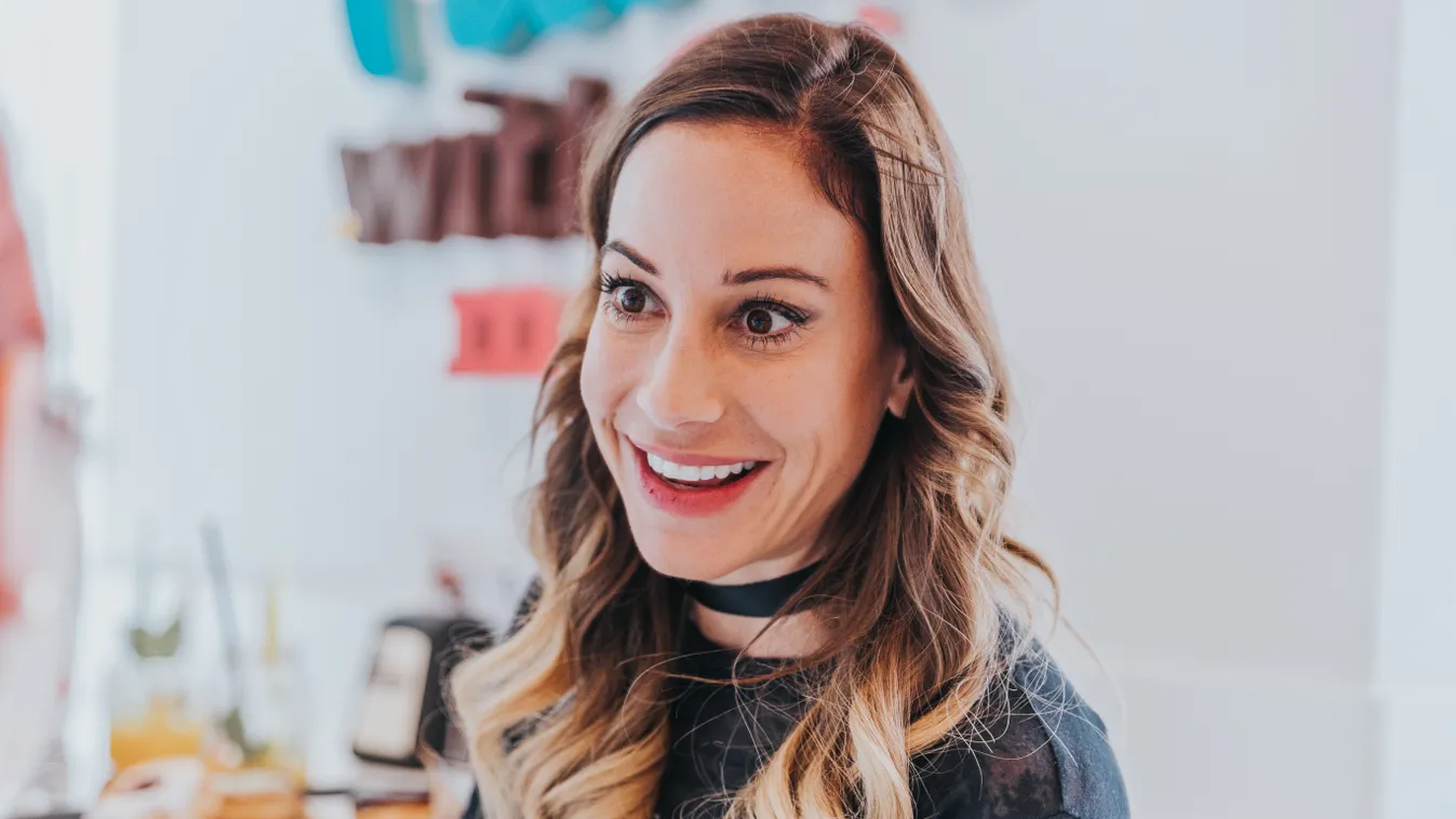 Vőlegényével mulatott a Super Bowl-on Vajna Tímea