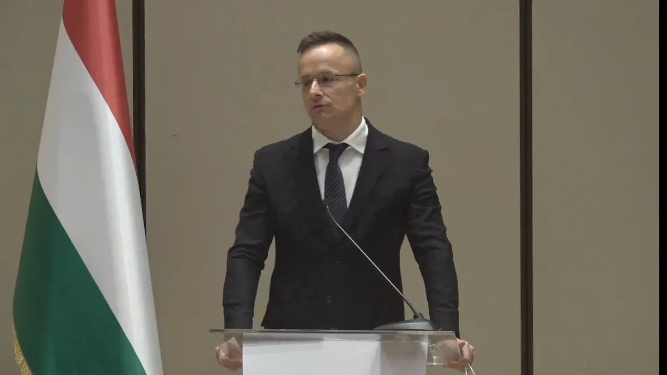 Szijjártó Péter: Nem engedjük, hogy Magyarországot bárki háborúba sodorja