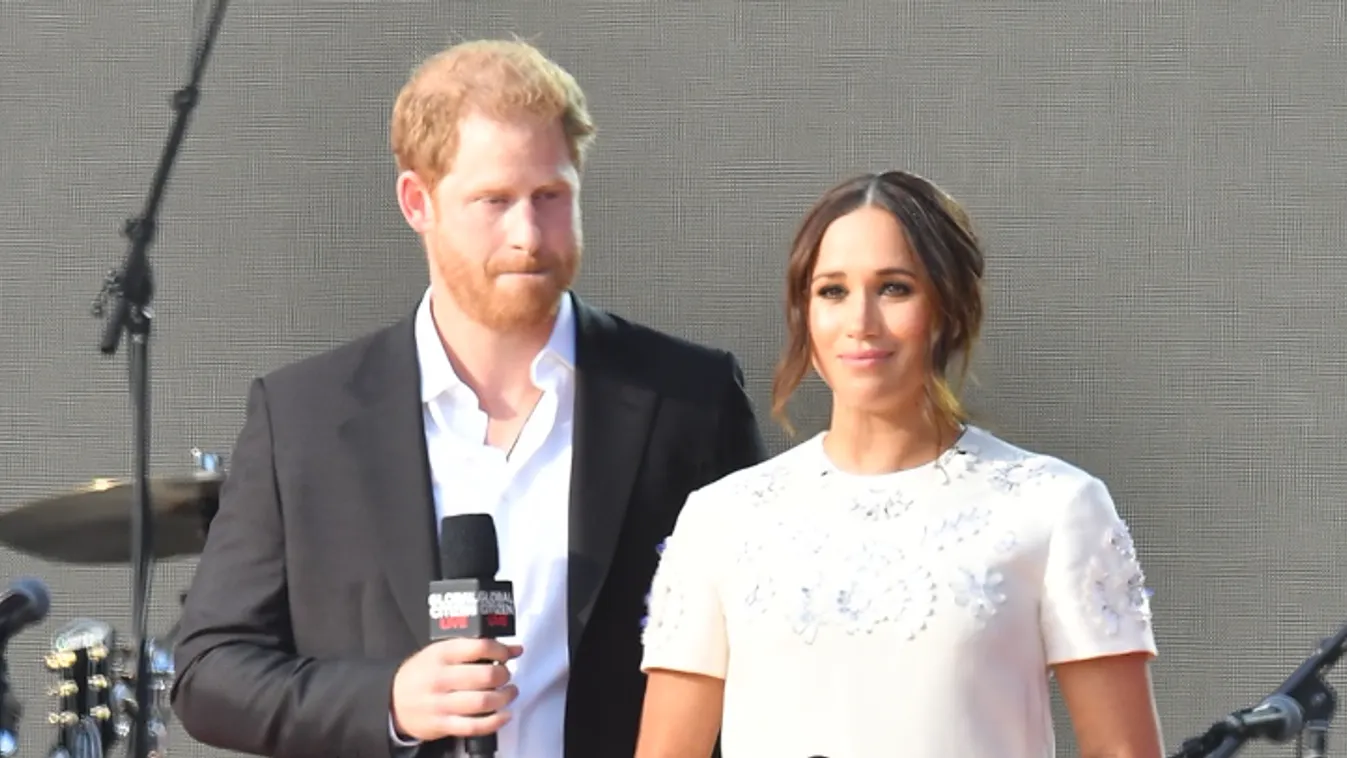 Harry herceg nem Meghannal ment a Super Bowlra