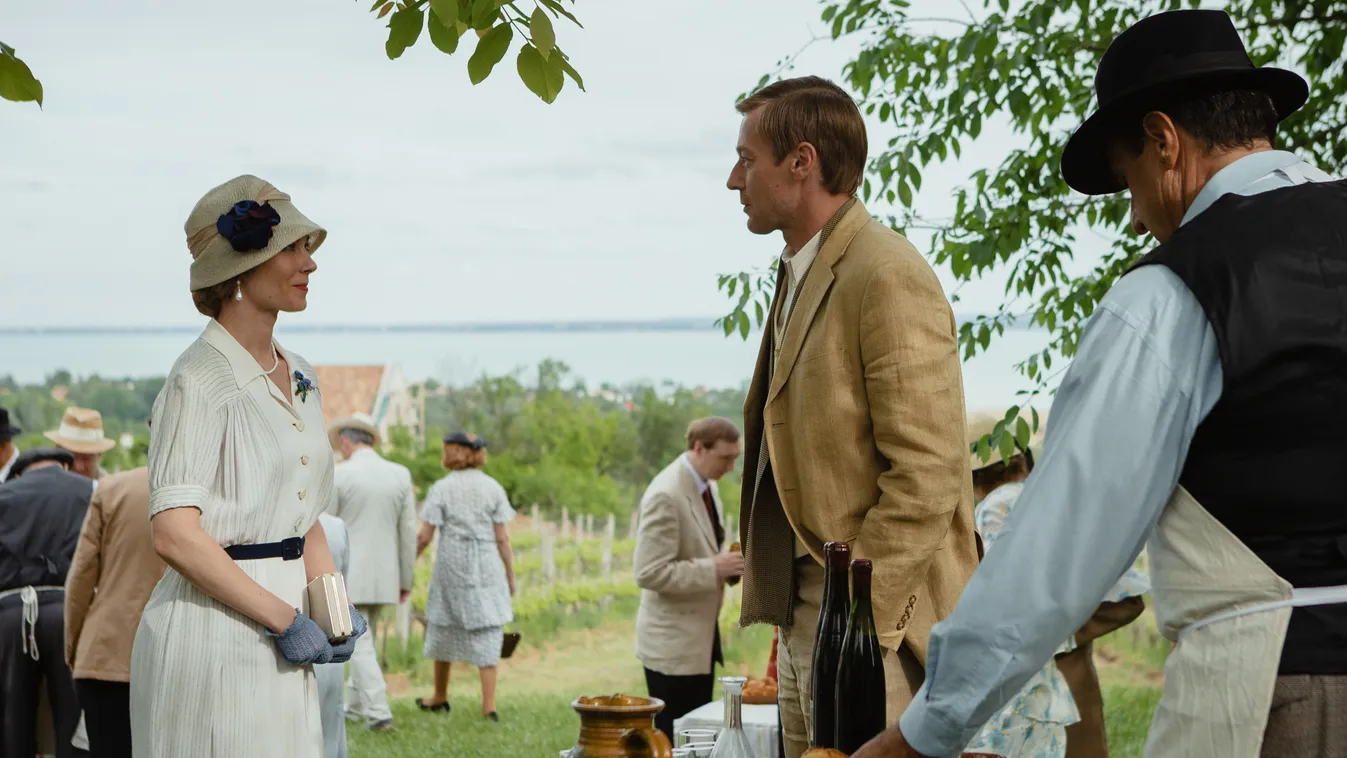 Pikáns titok: Olyan szexi lett a csók az új magyar filmben, hogy ki kellett vágni