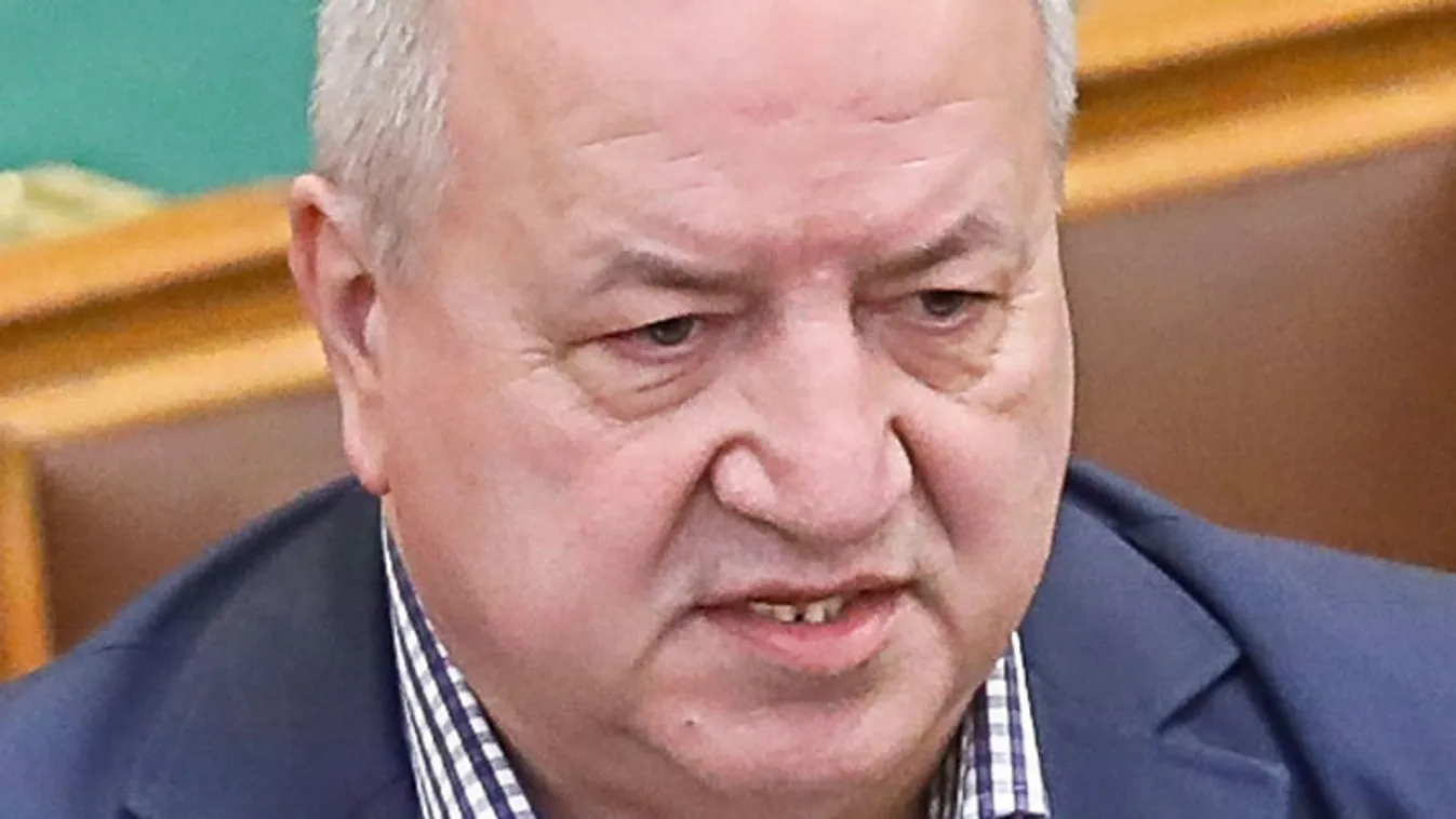 Teherautókkal tervezte megbénítani Budapestet a szocialista Korózs Lajos