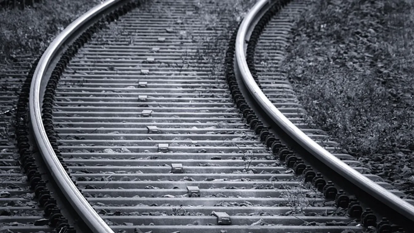 Unokatestvéreket gázolt el a vonat Üllőnél