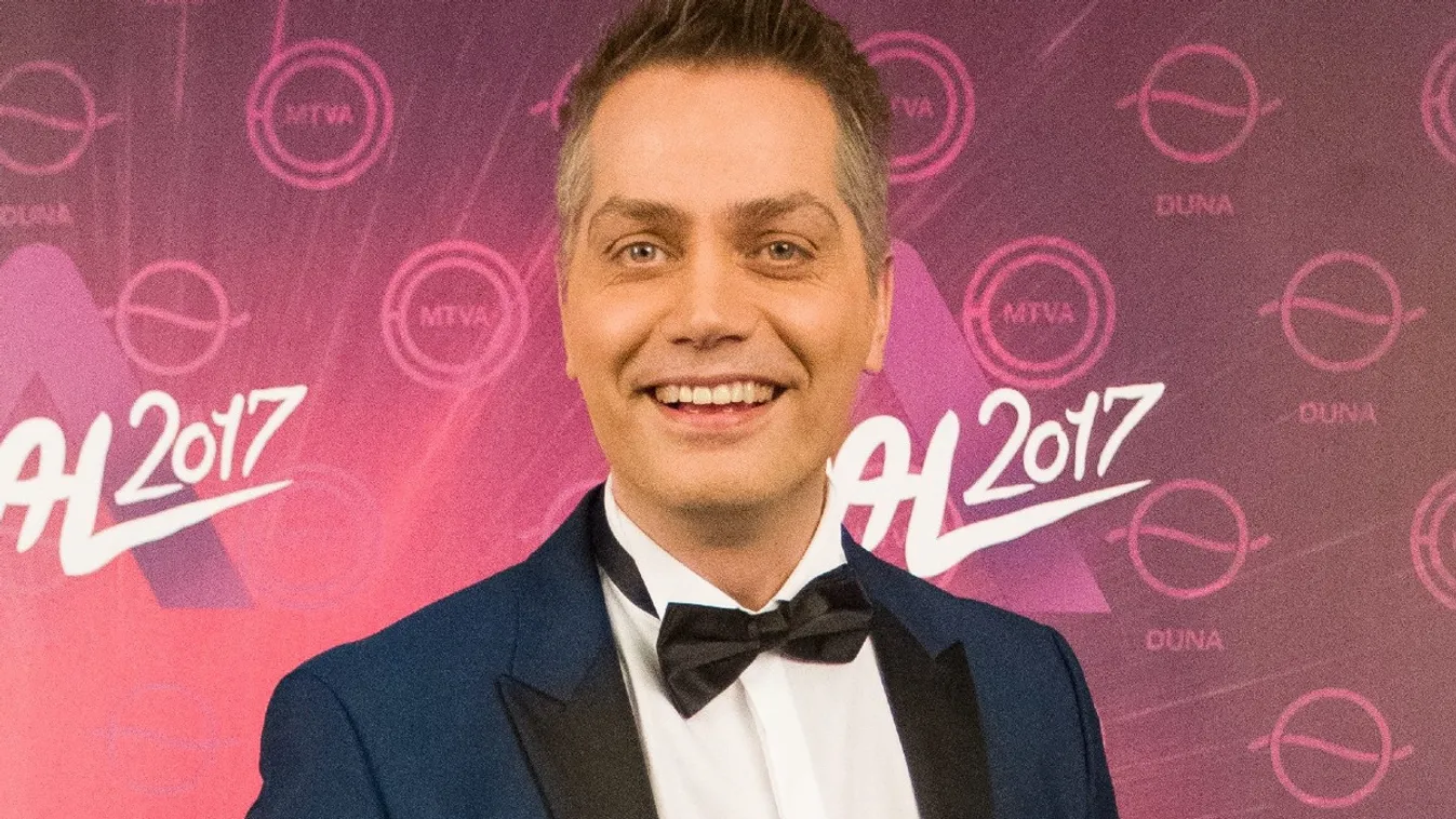 Pofátlan dolgot művelt egy netes csaló a sztárral