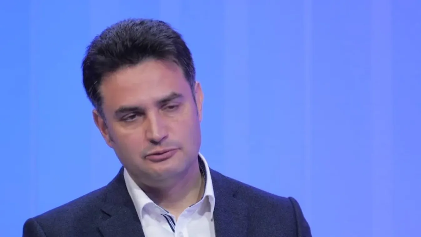 Itt a videó: Kamerák előtt köpött Márki-Zay Péter