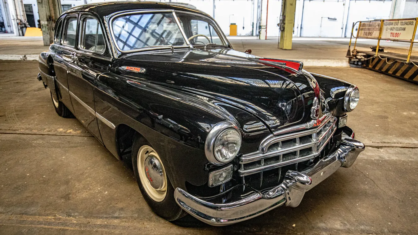 Legendás luxuslimuzin gurult be a Közlekedési Múzeumba