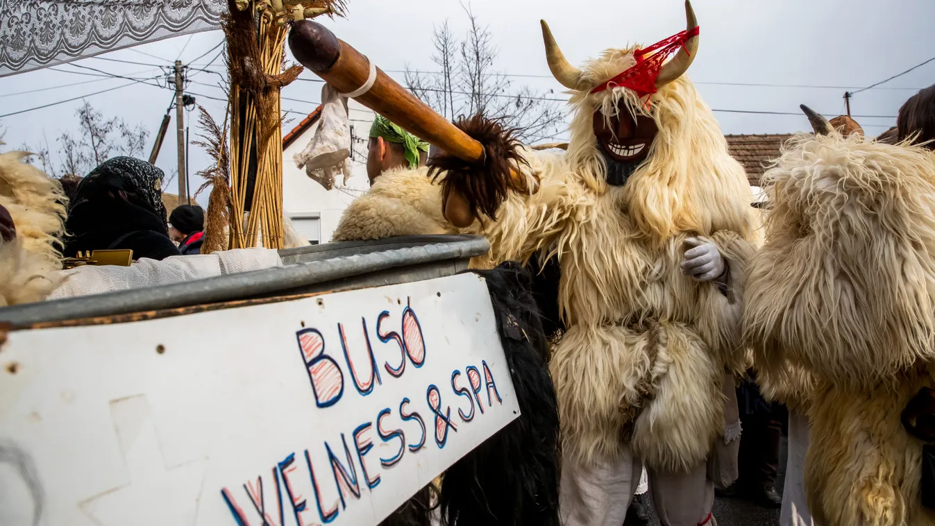Ott voltunk az idei busójáráson Mohácson - Videó
