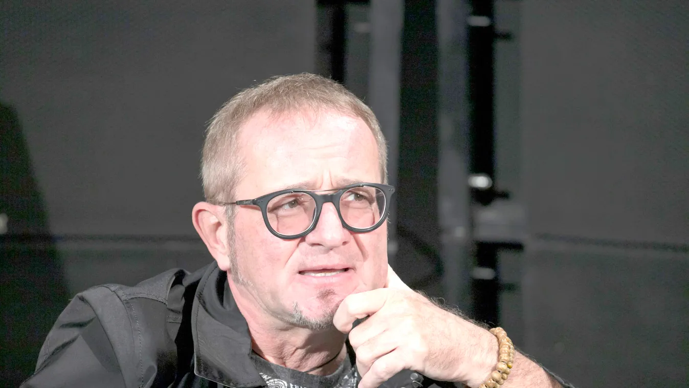 "Alázattal és csendben tűrtük" - Sipos F. Tamás őszintén vallott