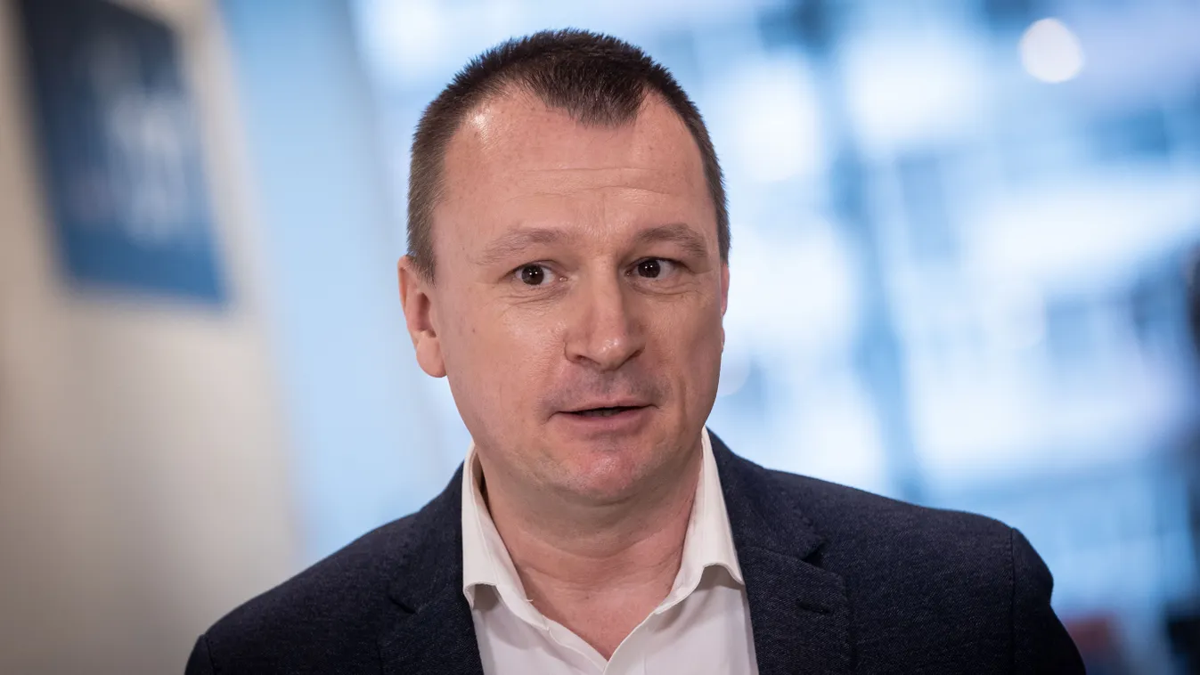 Rajtol a Forma-1, Szujó Zoltán mindenkit megdöbbentett