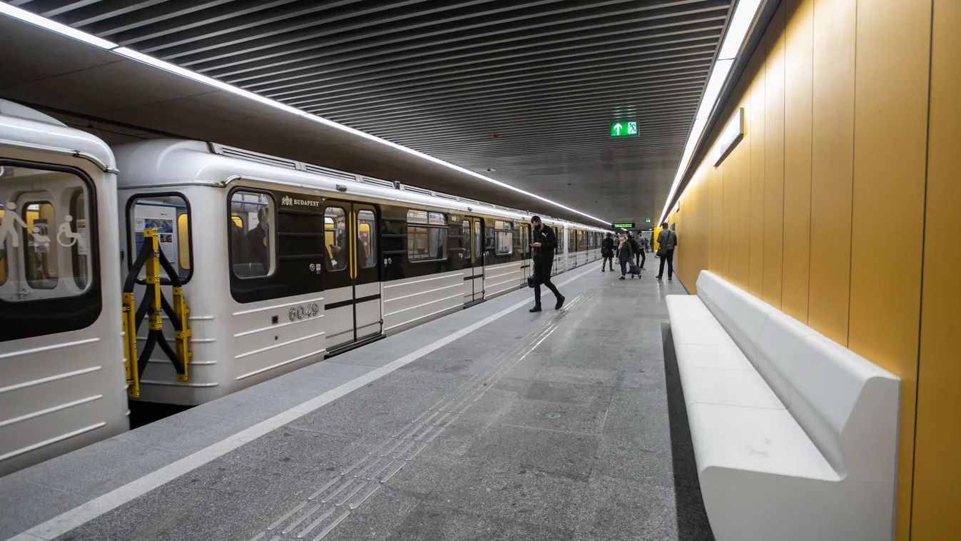 Figyelmeztetés adtak ki füst miatt a 3-as metrónál