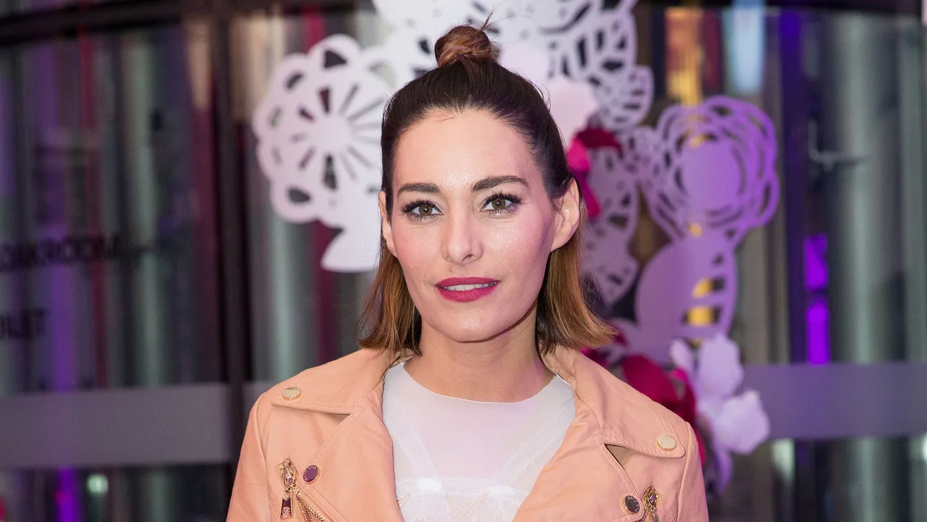 Görög Zita kipakolta, amije van. Brutál dögös fotó