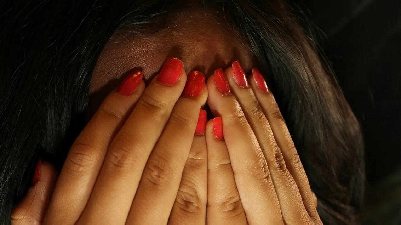 Megerőszakoltak egy ukrán 18 éves menekült lányt