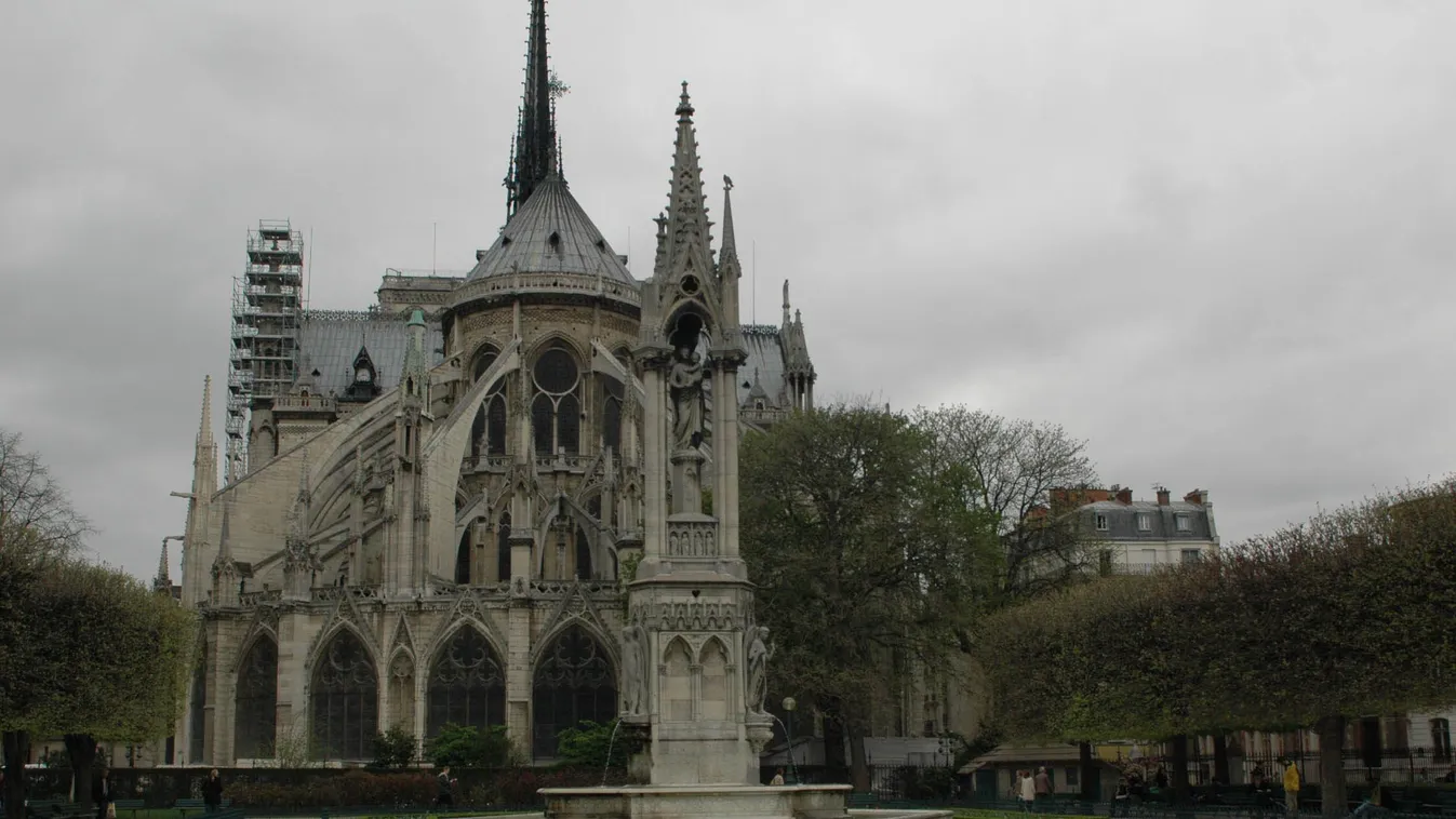 Sokkoló: Ezt találták a Notre-Dame alatt – Fotó