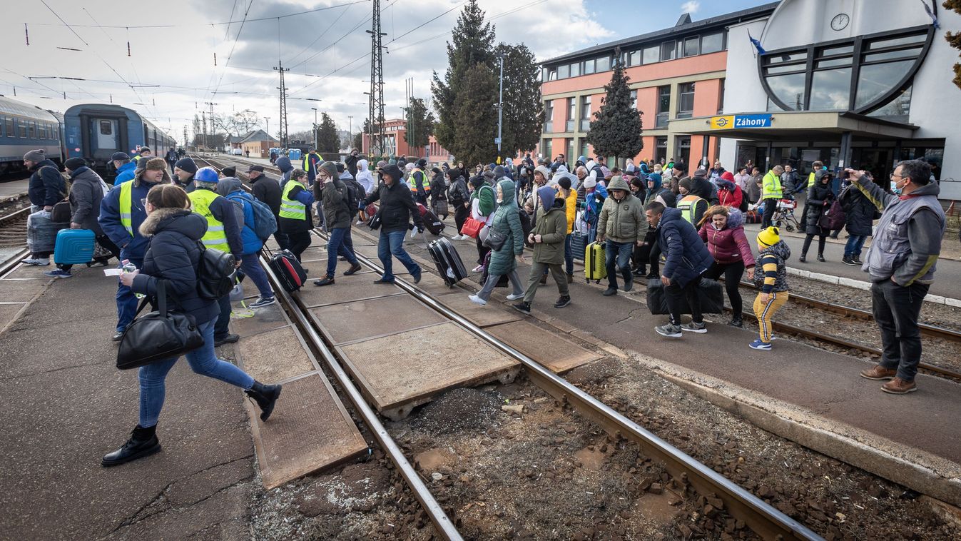 Menekülőútvonalak készülnek az Ukrajnában maradt civilek számára