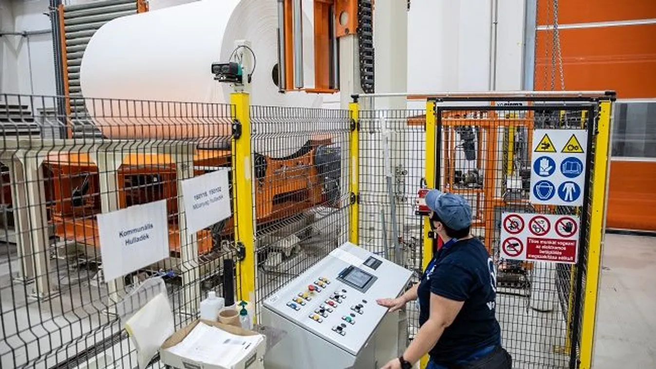 Így segít a Vajda-Papír az Ukrajnából menekülőknek