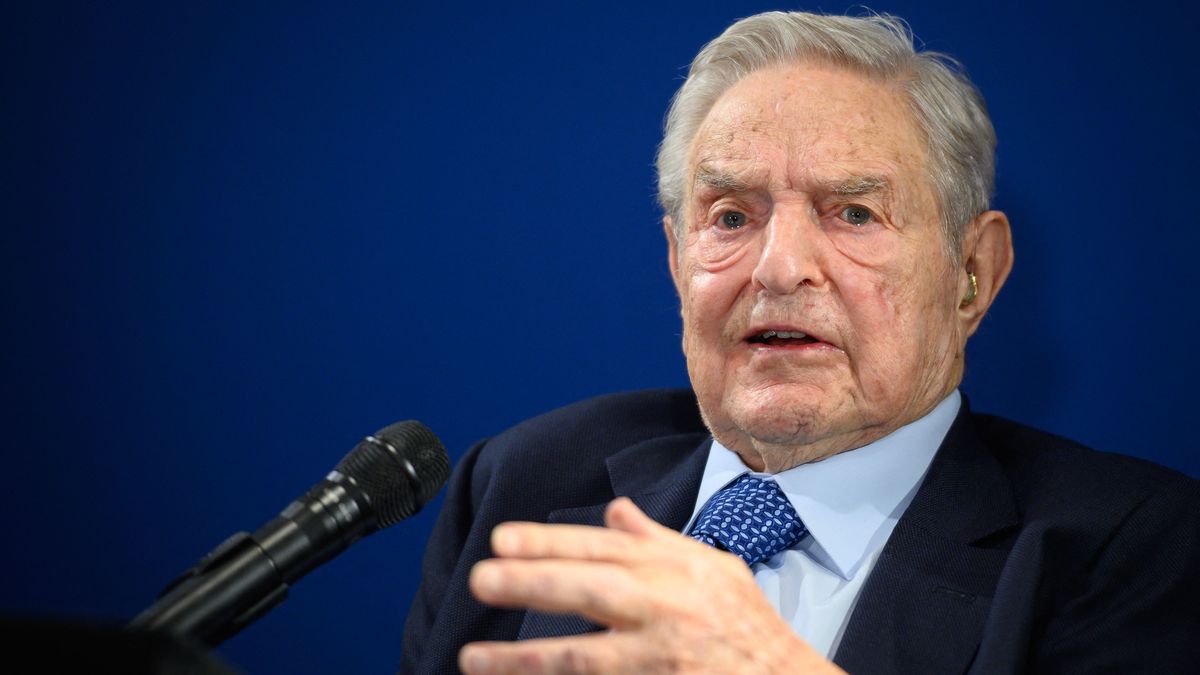 Őrizetbe vették Soros György munkatársát