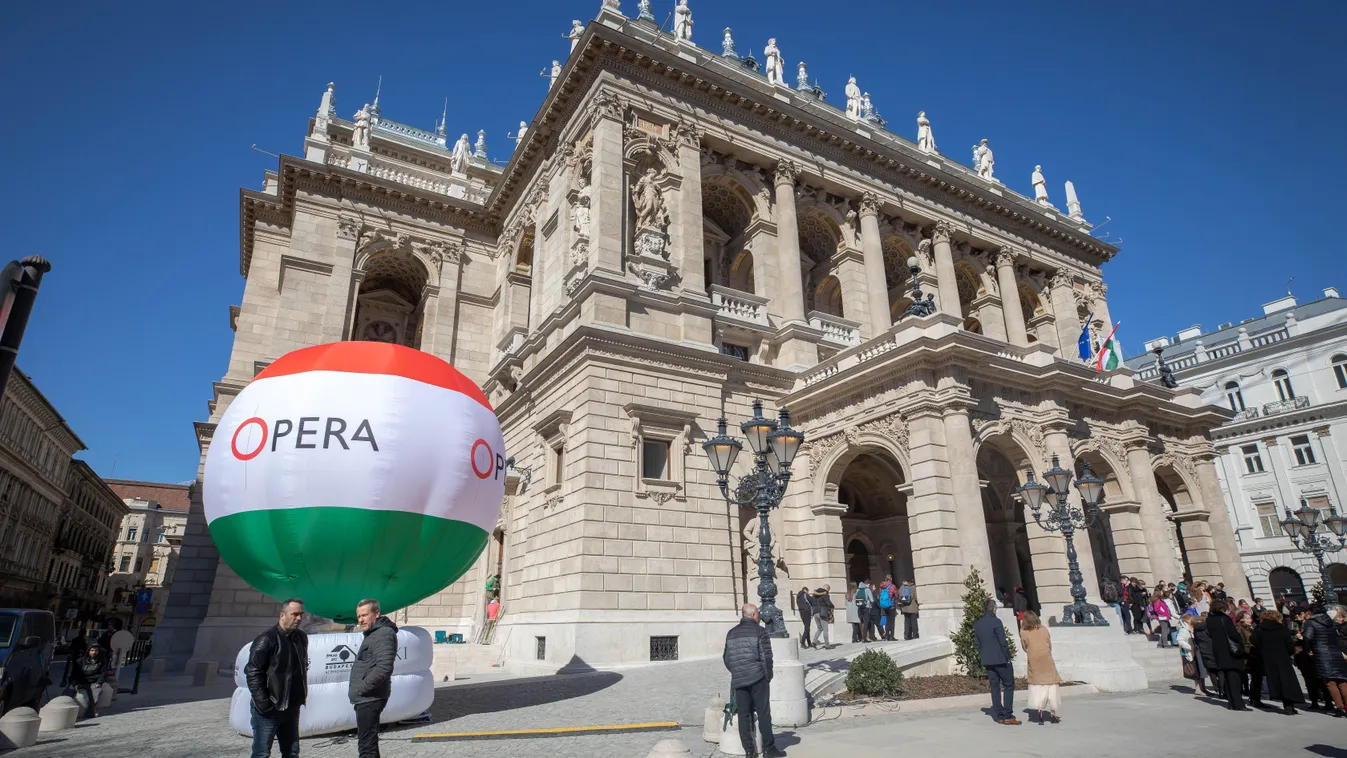 Bekukkantunk a megújult Operaház kulisszái mögé!