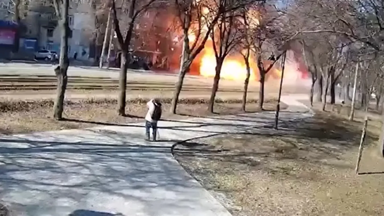 Egy járókelő előtt csapódott be a rakéta Kijevben