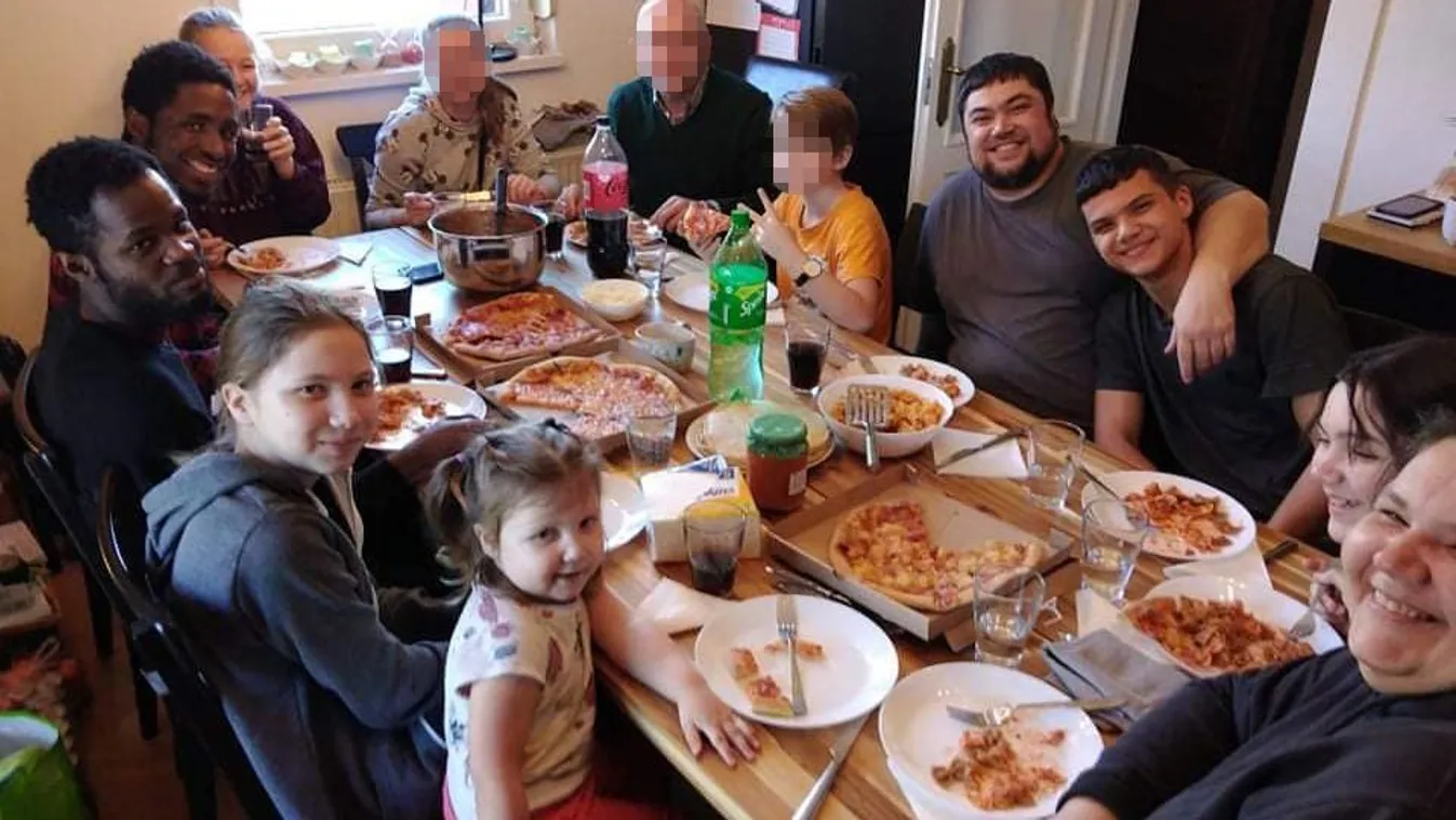 „Néha beleszakad a szívünk” – 30 menekültet fogadott be eddig egy magyar orvos