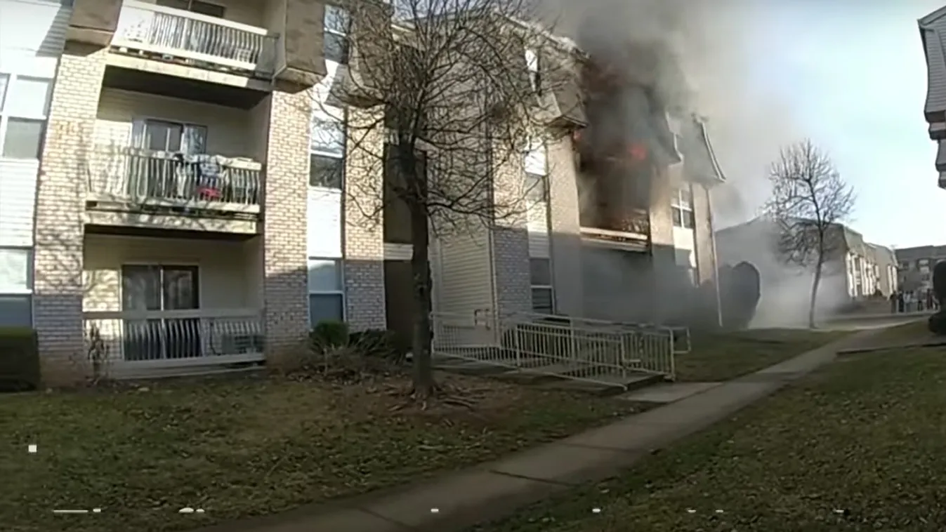 Megrázó: a második emeletről dobta ki kisfiát egy apa