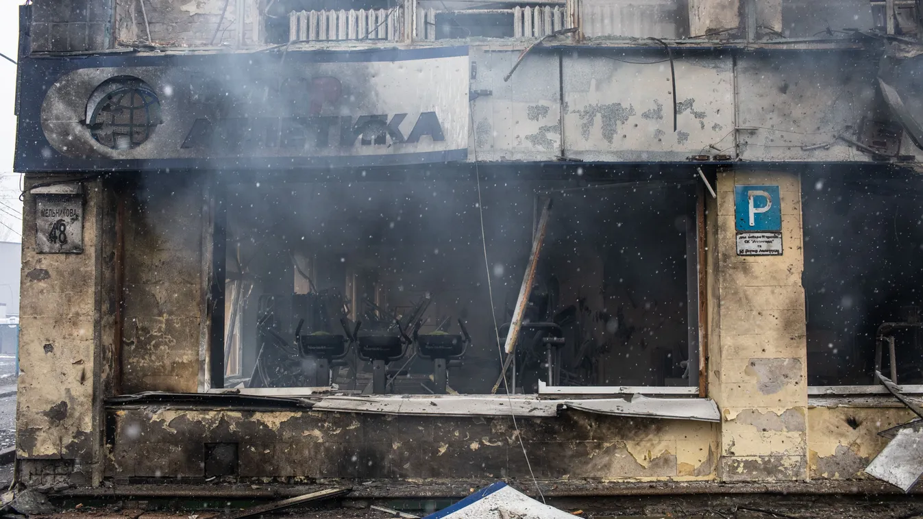 Scenes From Ukrainian Capital as Russian Military Advances