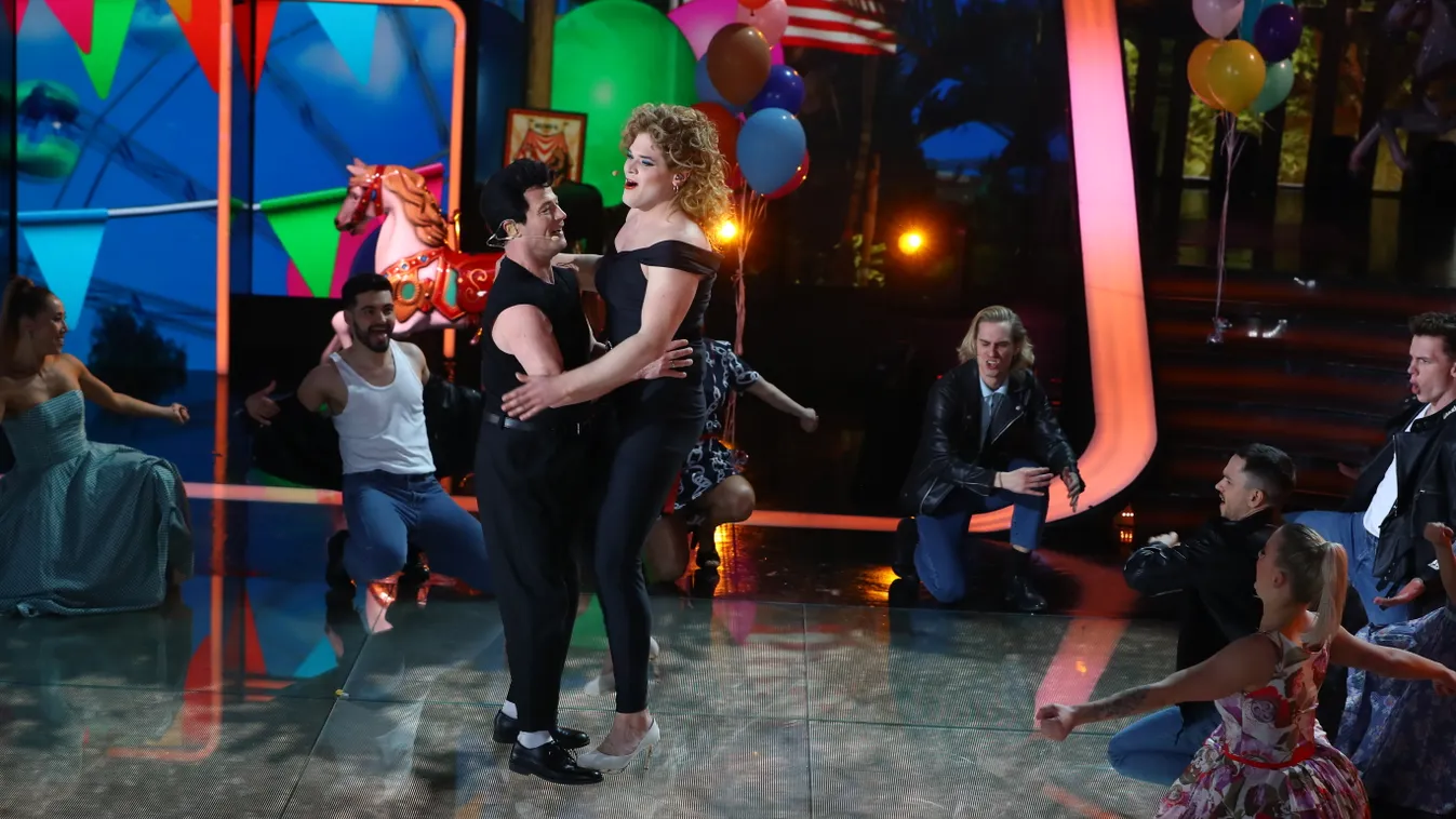 Élő adásban fogta meg kollégája mellét Stohl András