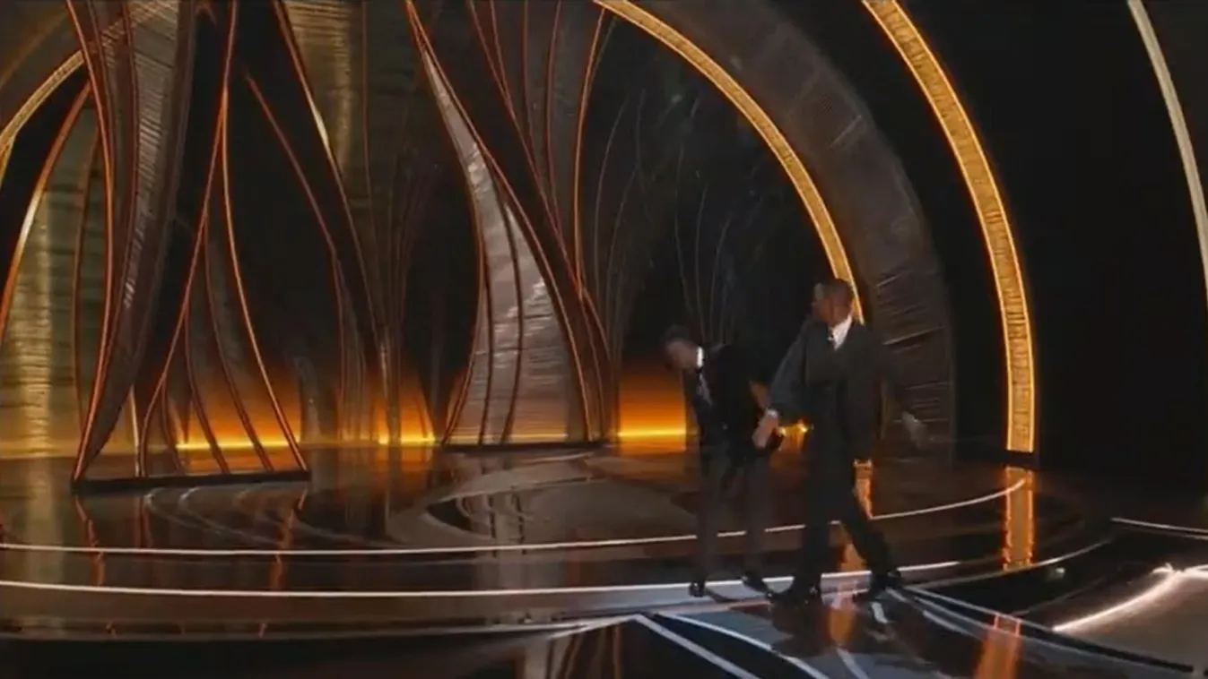 Will Smith élő adásban felpofozta kollégáját - Videó