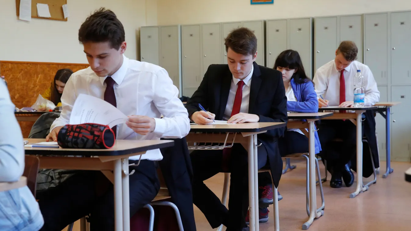 Így érettségizhetnek  a végzős ukrajnai diákok