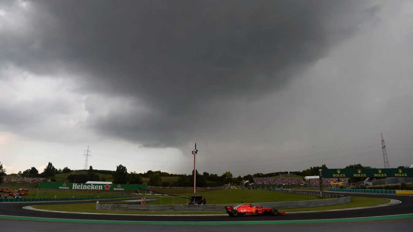 Baj van, irányíthatatlanná válhatnak az F1-es autók