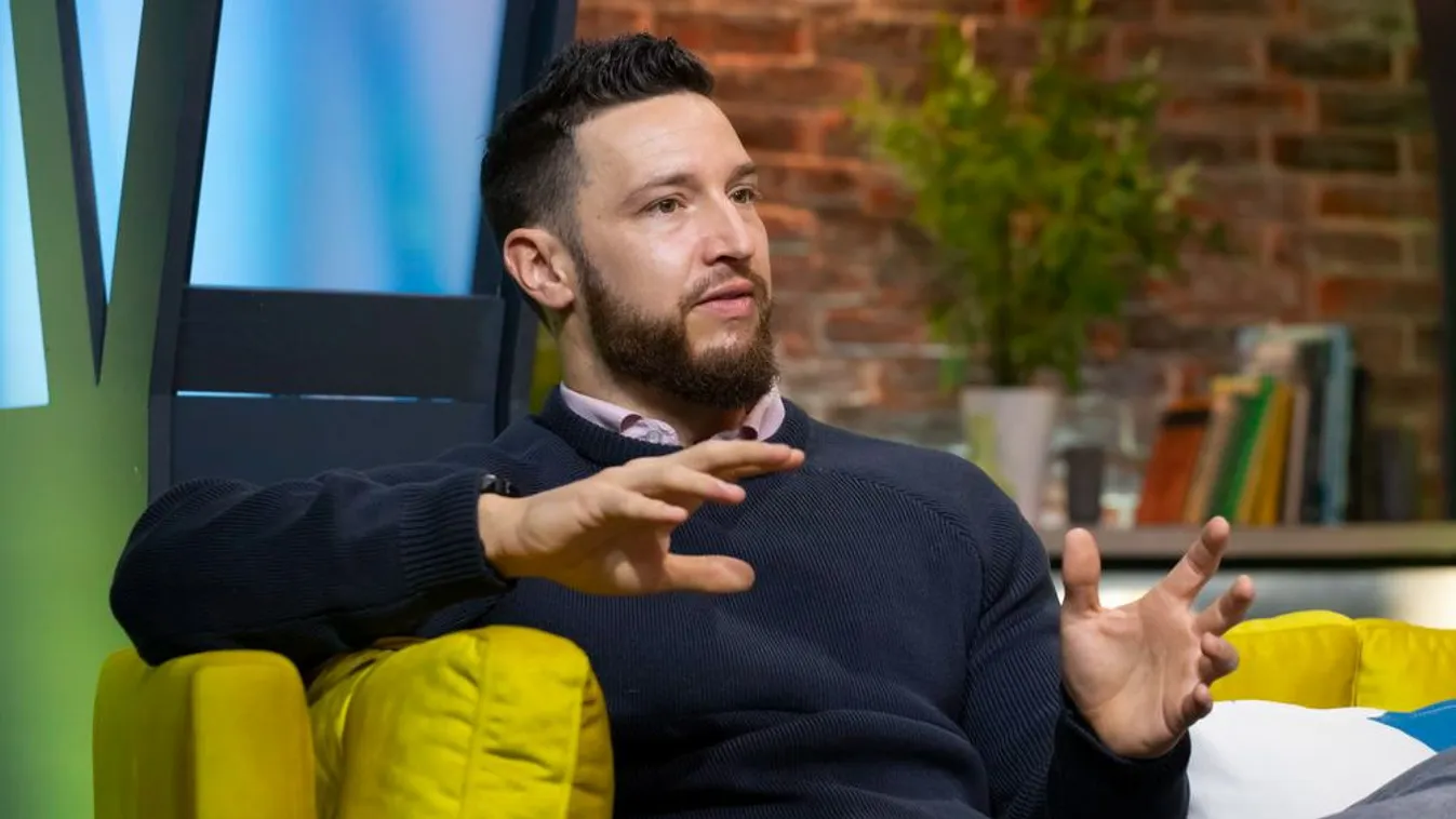 Így próbál Shane Tusup újra közel kerülni Szabó Zsófihoz