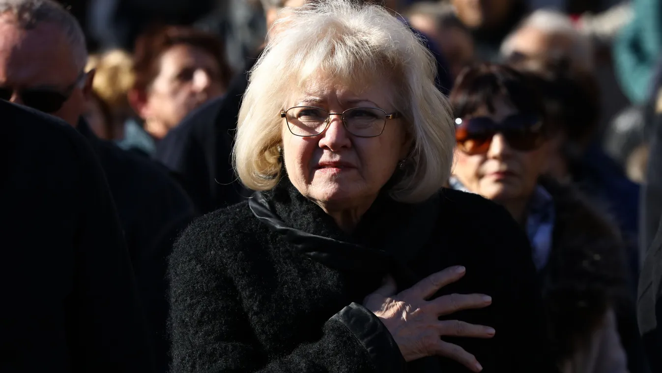 Ismerősei számára is elérhetetlenné vált Koós János özvegye