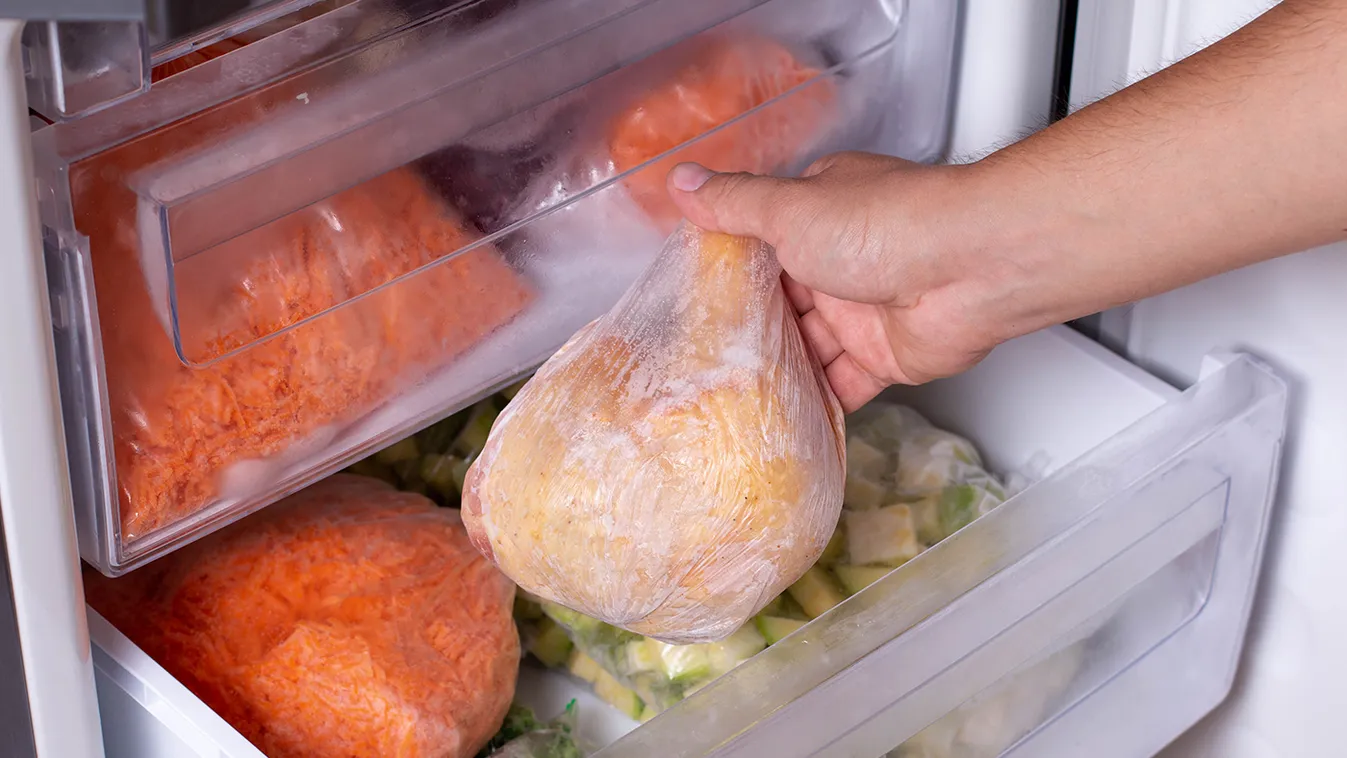 Meddig lehet fagyasztóban tárolni a csirkét? Ezt jó, ha tudod