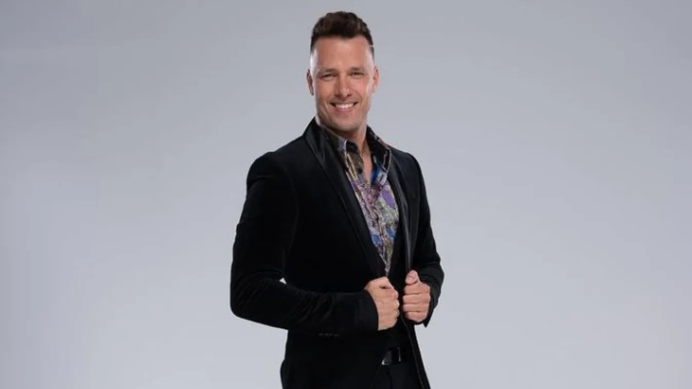 Megvillantotta izmos testét Stana Alexandra exe