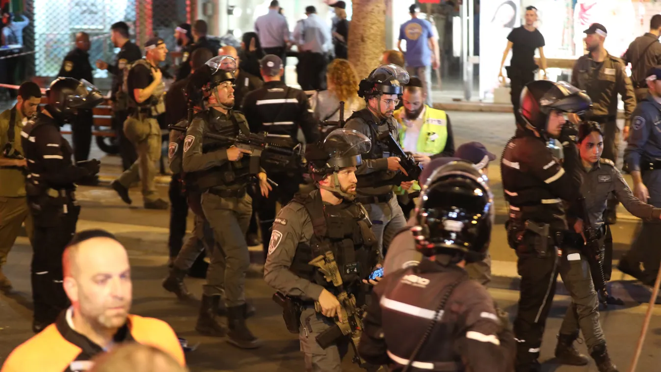 Gyerekkori barátokat küldött a halálba a merénylő