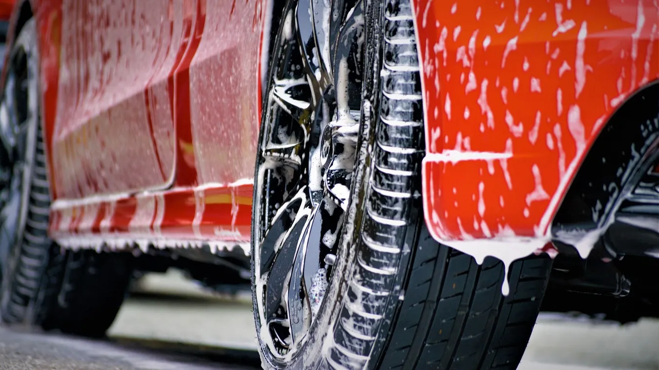 Hosszú sorok lesznek pénteken az autómosóknál