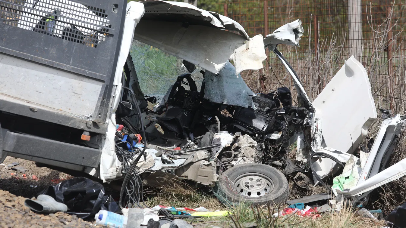 Zokogott a mindszenti halálfurgon túlélője