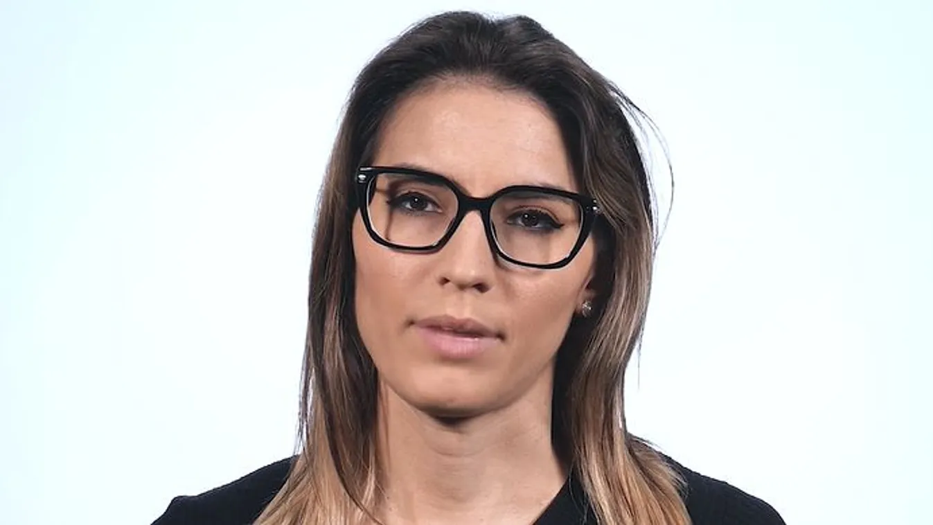 Halálos fenyegetést kapott a magyar influencer