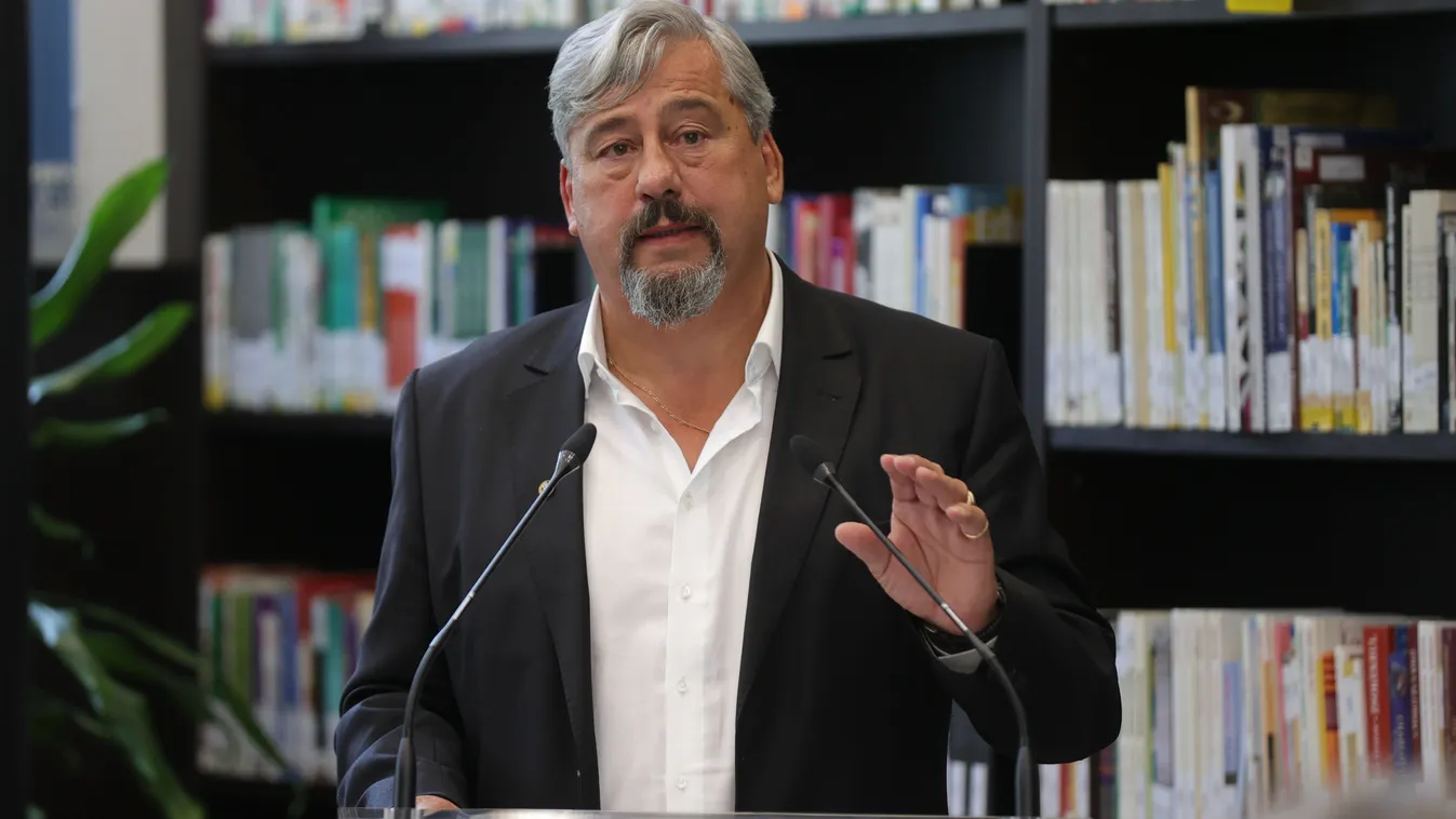 Mocsai Lajos: Felelősségünk, hogy merre megyünk tovább