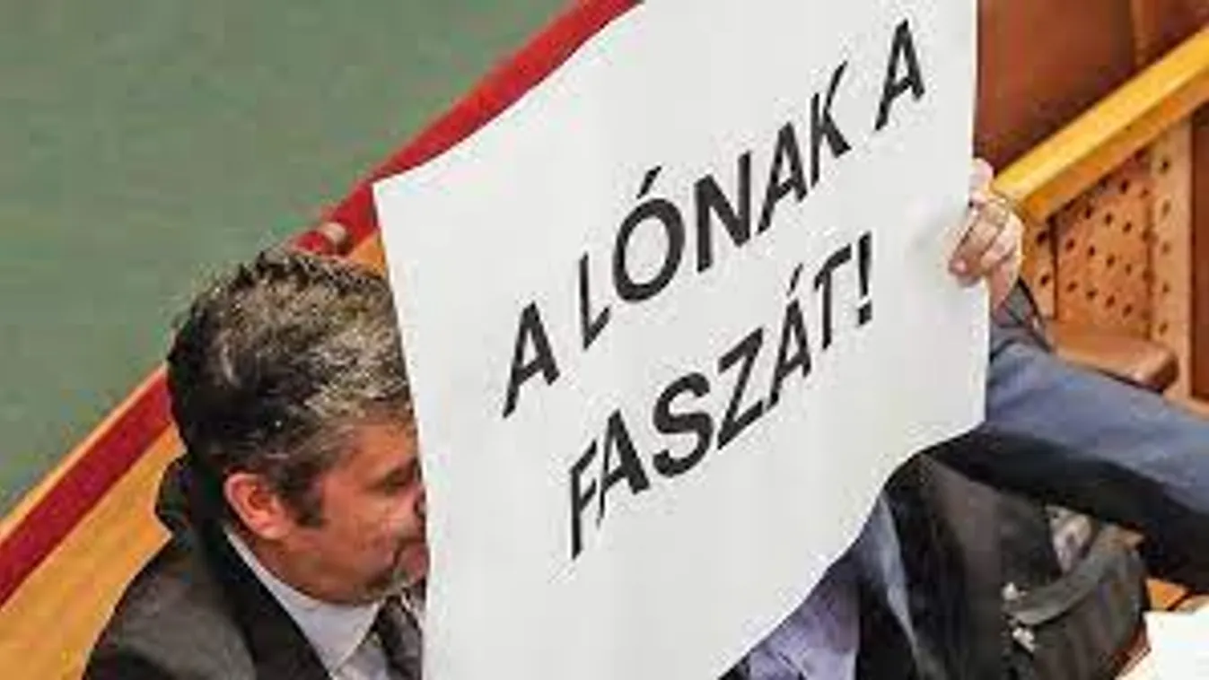 Hadházy a munkahelyére nem jár be, de a milliókat zsebre teszi