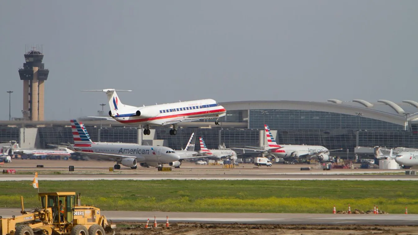 A drága benzin miatt buszok járnak repülők helyett